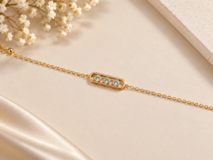 20 cm gold plated bracelet for women with rhinestone detailing