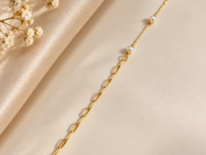 Pearl & Gold Paperclip Chain Bracelet