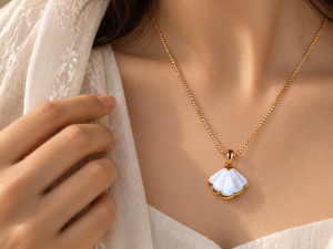 Gold plated fan pendant necklace for women
